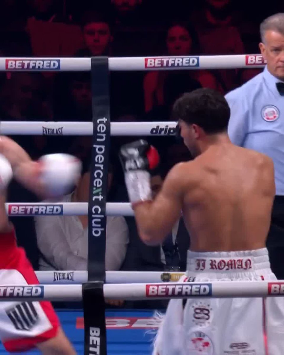 DOWN GOES MURTAZALIEV IN THE FOURTH! #MurtazalievKelly live on DAZN