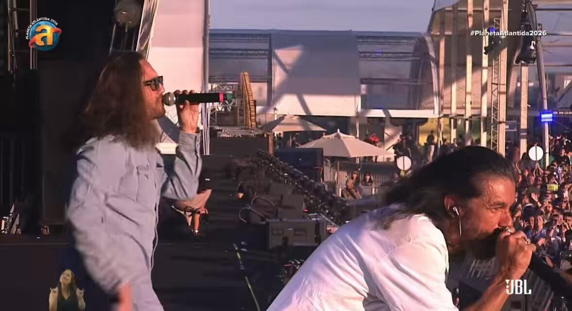VITOR KLEY E ARMANDINHO CANTANDO ANALUA NO PÔR DO SOL DO PLANETA. #PlanetaAtlântida2026
