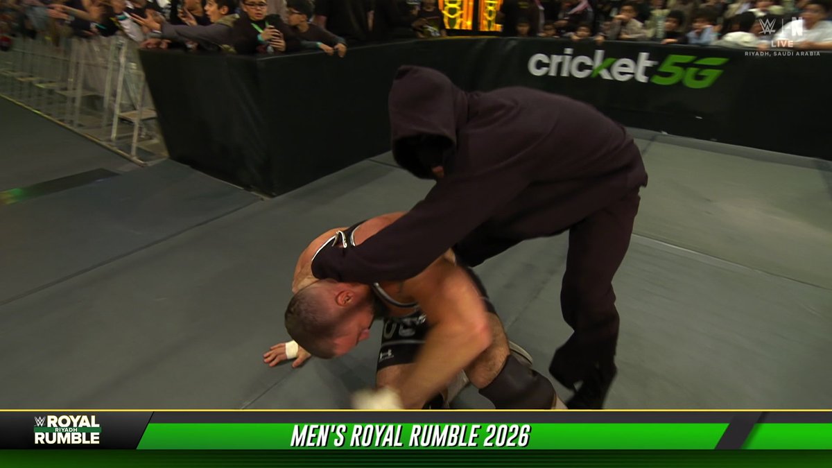 BRON BREAKKER IS ELIMINATED BY OBA FEMI SECONDS AFTER ENTERING THE RING AT THE ROYAL RUMBLE AFTER BEING ATTACKED BY A MASKED MAN!!! WHAT JUST HAPPENED 😱 #RoyalRumble