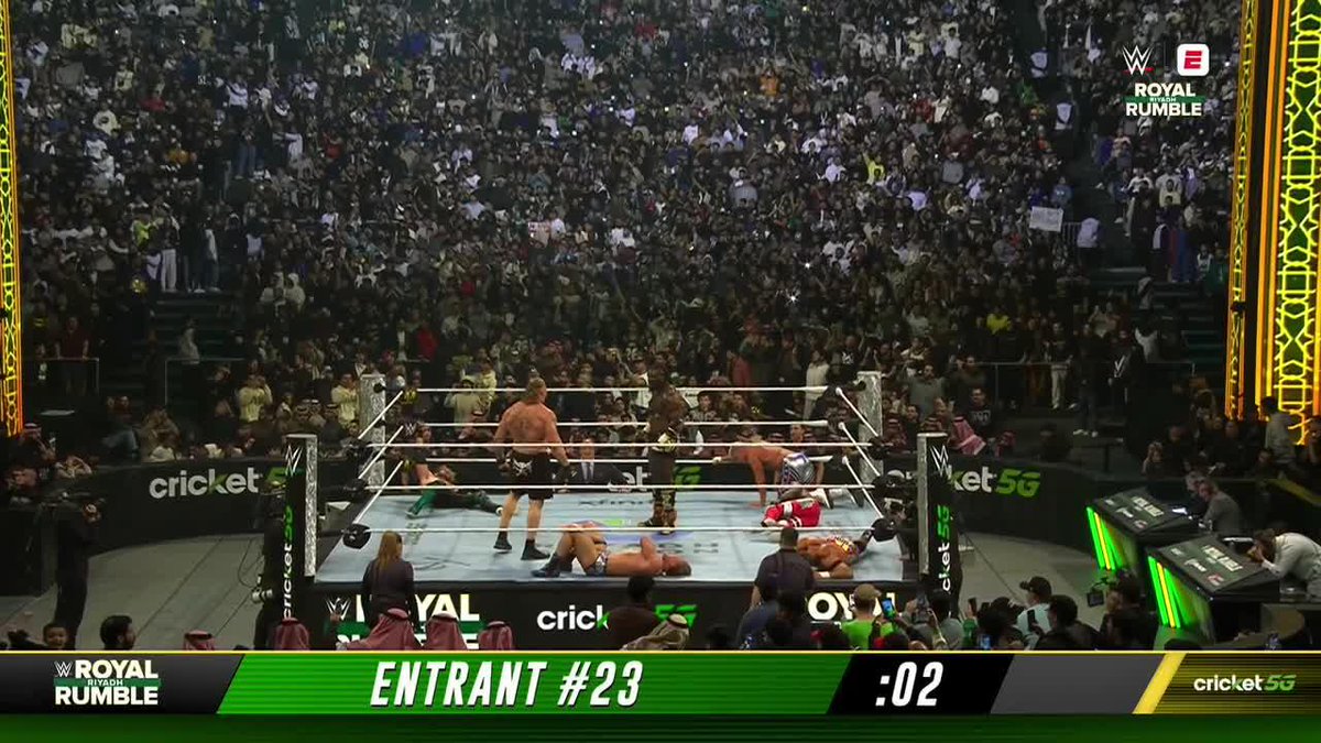 Moments like this are why fans look forward to the #RoyalRumble every year 💥 — ᴀʀᴅᴀ Öᴄᴀʟ