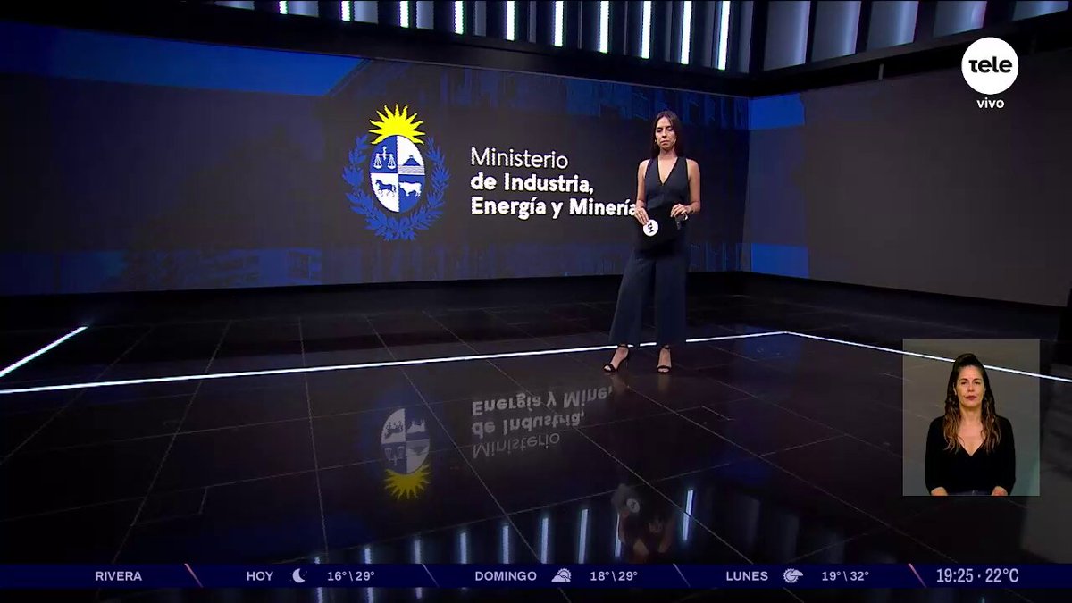 Renunció el director Nacional de Artesanía, Pequeñas y Medianas Empresas del Ministerio de Industria, Luis Inzaurralde. El ahora exdirector dijo que se fue “ofendido” y que la ministra Fernanda Cardona no quería que hiciera convenios con intendencias de la oposición.