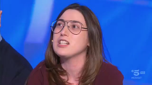 "È falsa e bugiarda. Si è preparata il copione per spùnnere a Canale Cingue" #cepostaperte