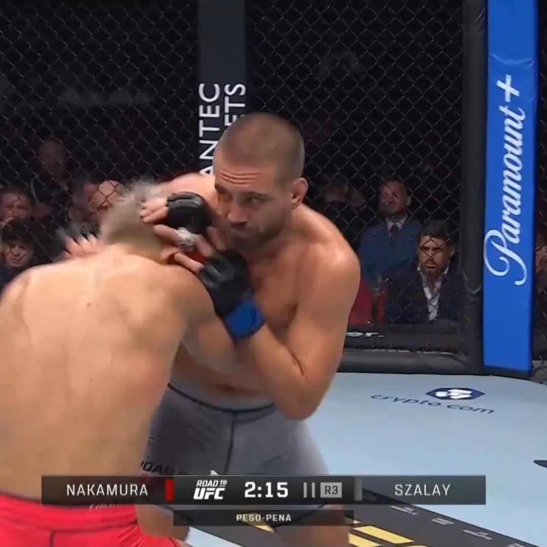 体を下げたサレイに膝蹴りを当てる中村京一郎！この後…！ #UFC