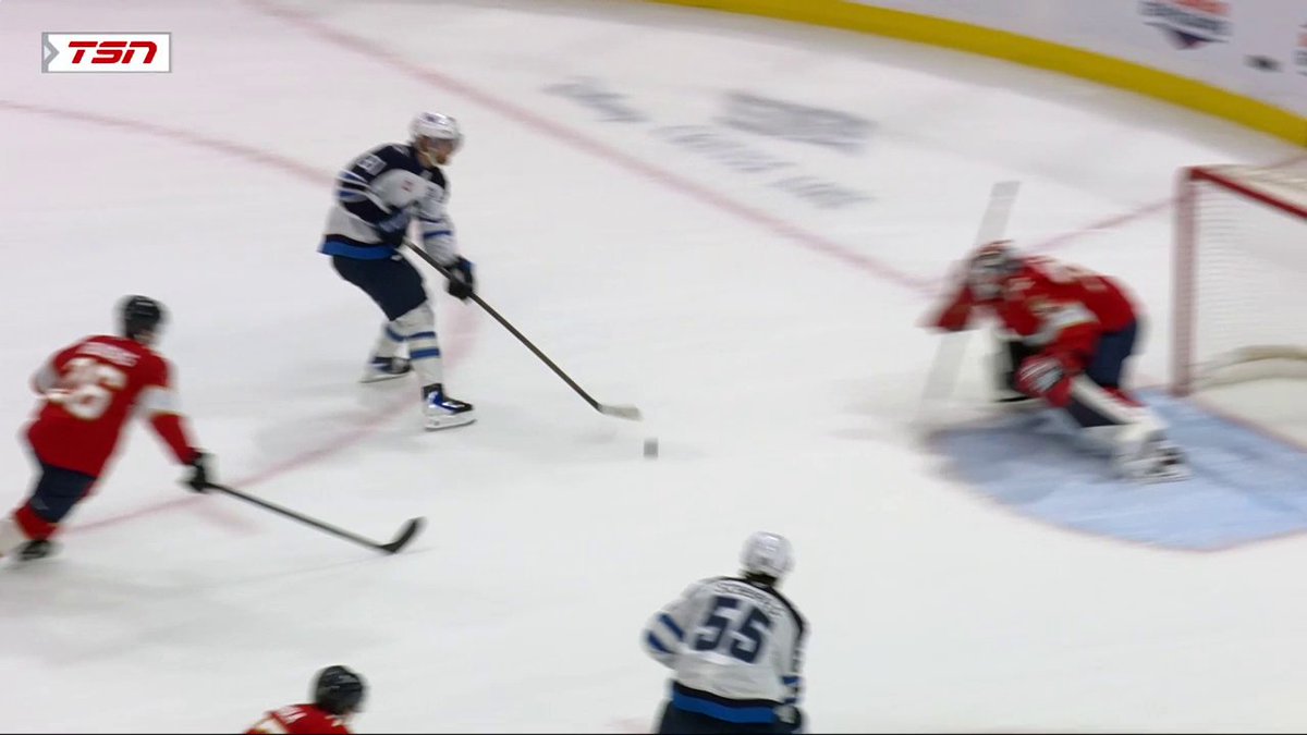 Scheifele finishes off some pretty passing and the Jets take the lead 🛩️
