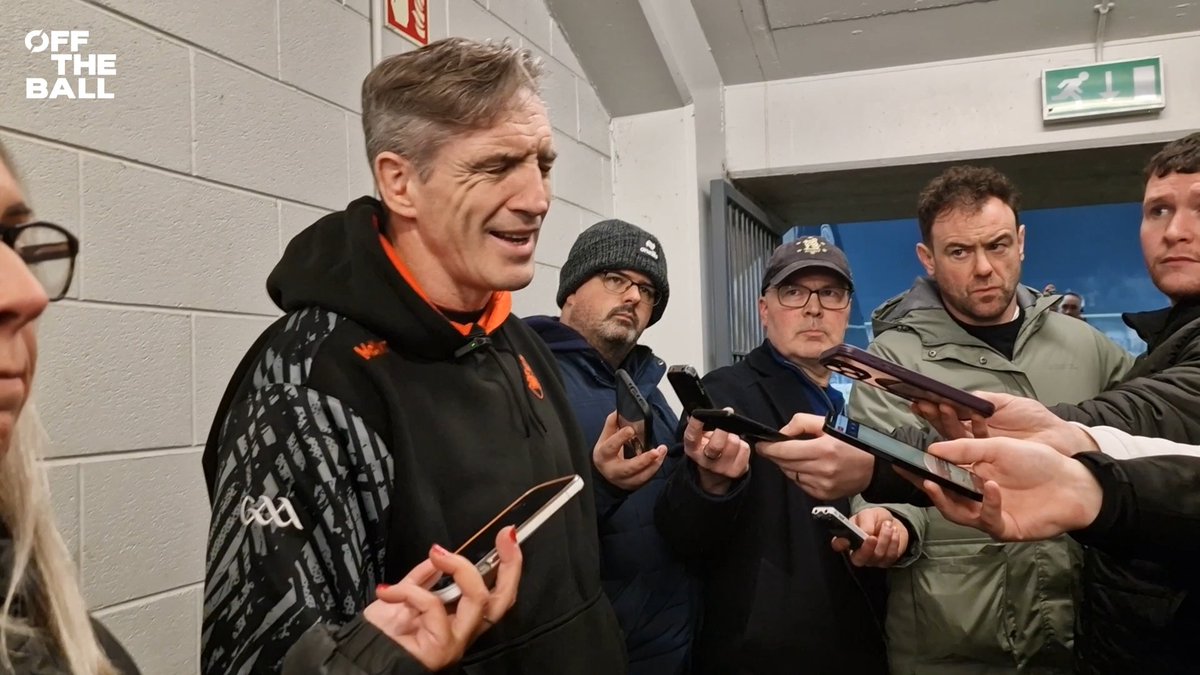 🗣️ 'I tell them, they take the decision! They're the good footballers!' 🗣️ 'If they want to go for the goal, bang it in, if they want to go for the point, put it over! Their choice!' Armagh boss Kieran McGeeney responds to questions around the number of goal chances his players have turned down in favour of hand passing the ball over the bar. | 🏐