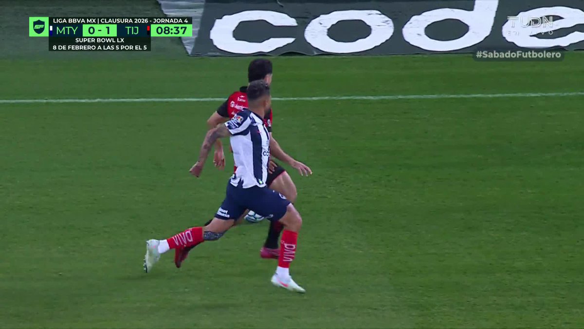 ¡Iba a ser un golazo de De la Rosa! Esa media vuelta lo fue todo