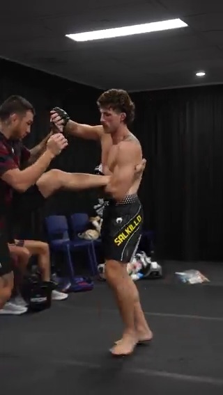 Looking to kick the main card off with a BANG 💥 [ #UFC325 | @QuillanSalkilld ]