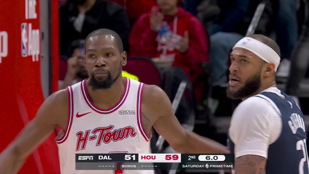 Elite ball movement to end the half in Houston 🏀 Rockets hold a 59-51 lead at the break 🚀