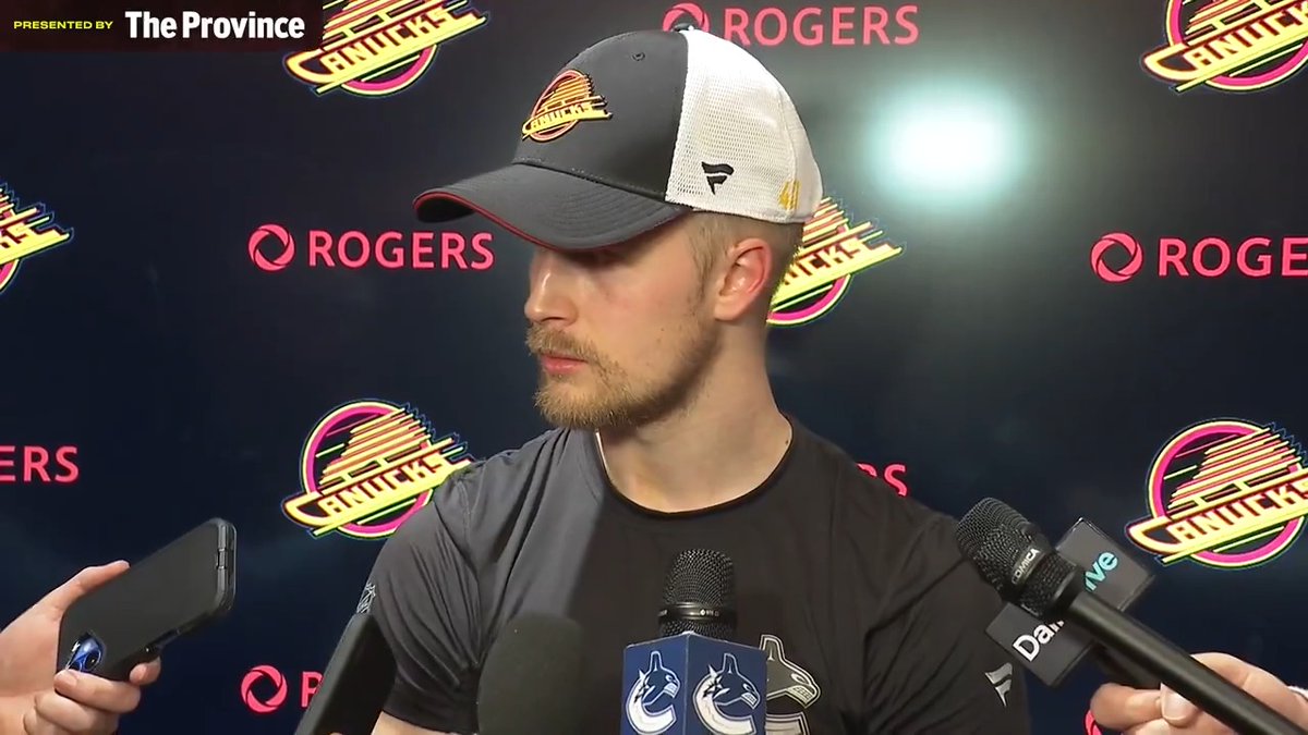 “It was a good battle. Game could’ve gone either way. We had our looks, they had their looks.” 🗣️ Elias Pettersson speaks to the media following tonight's game versus Toronto. #Canucks | The Province