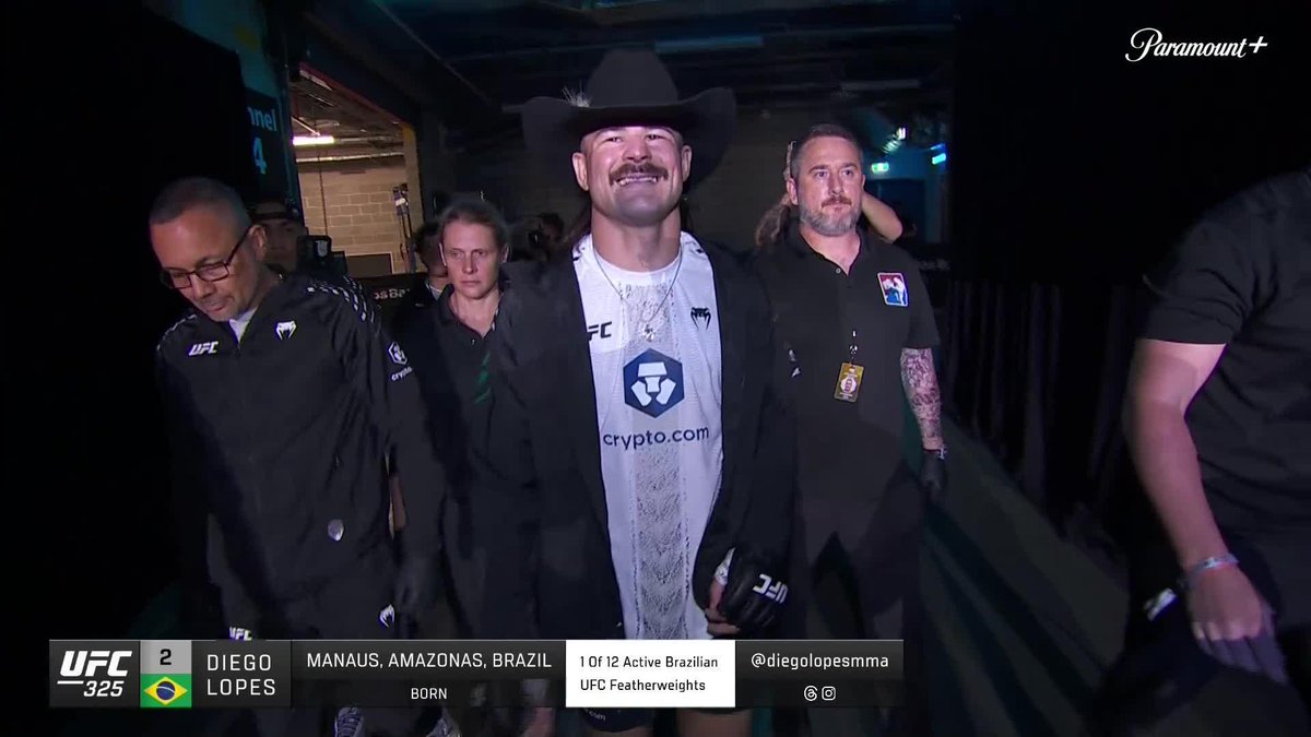 リベンジ、そして王座獲得へ！ロペス入場！ #UFC