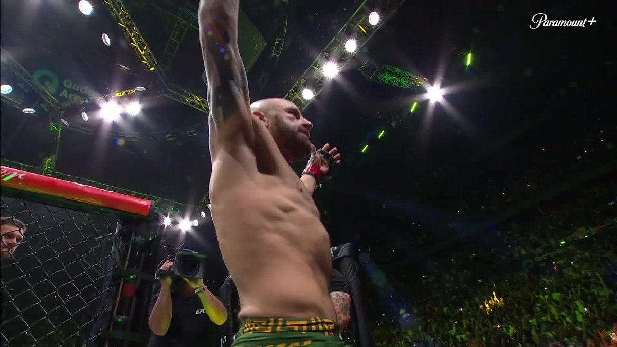 オーストラリアのスター ヴォルカノに熱狂する観客たち！ #UFC