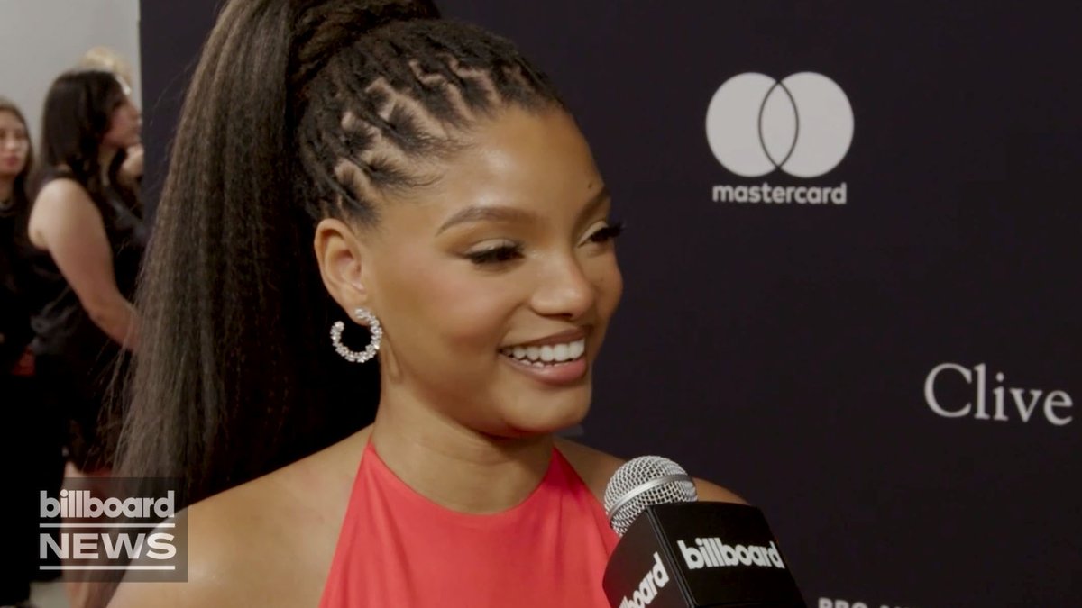 Halle on Olivia Dean and On The Run Tour in 2016