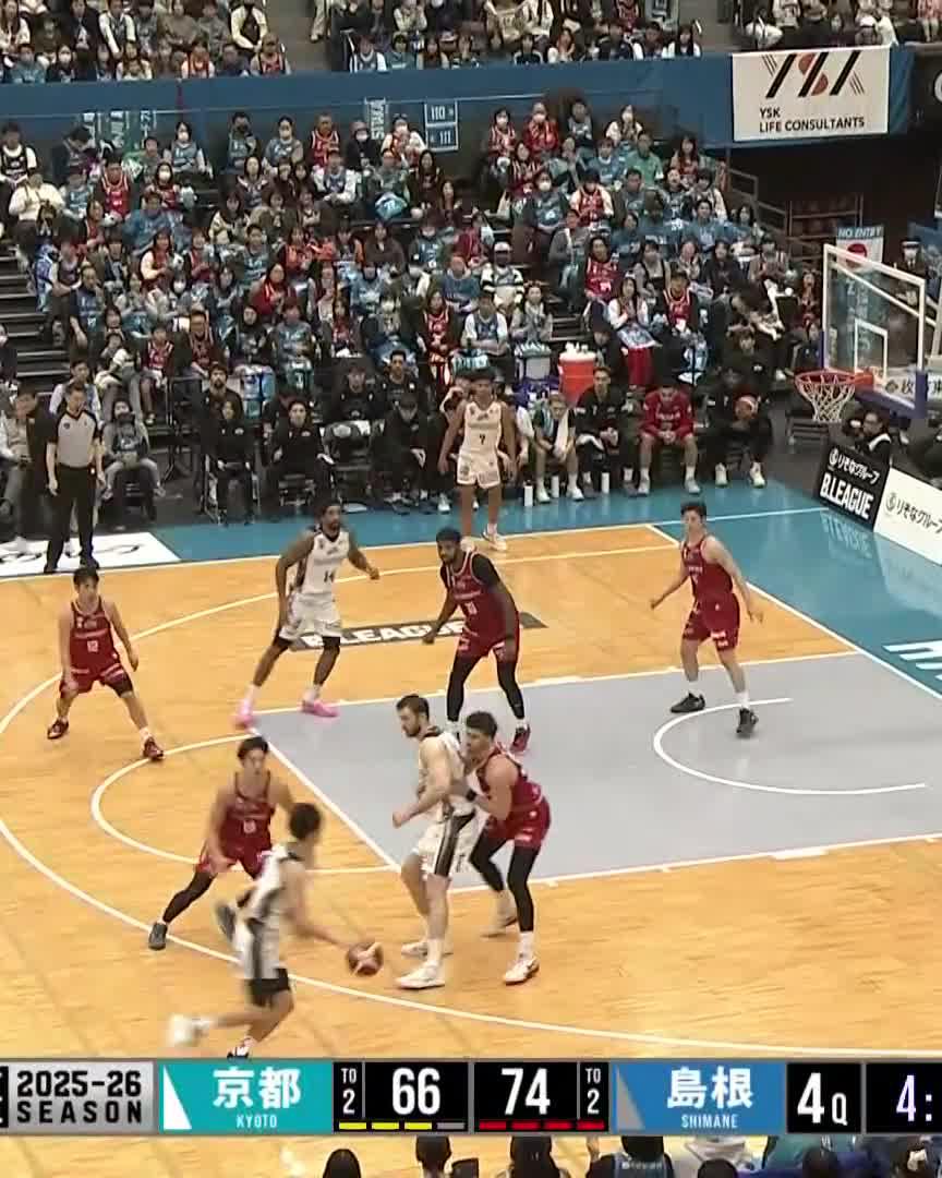 終盤の混戦で #ニック・ケイ 頼りになりすぎる😭😭😭 📡配信中🏀 #島根スサノオマジック
