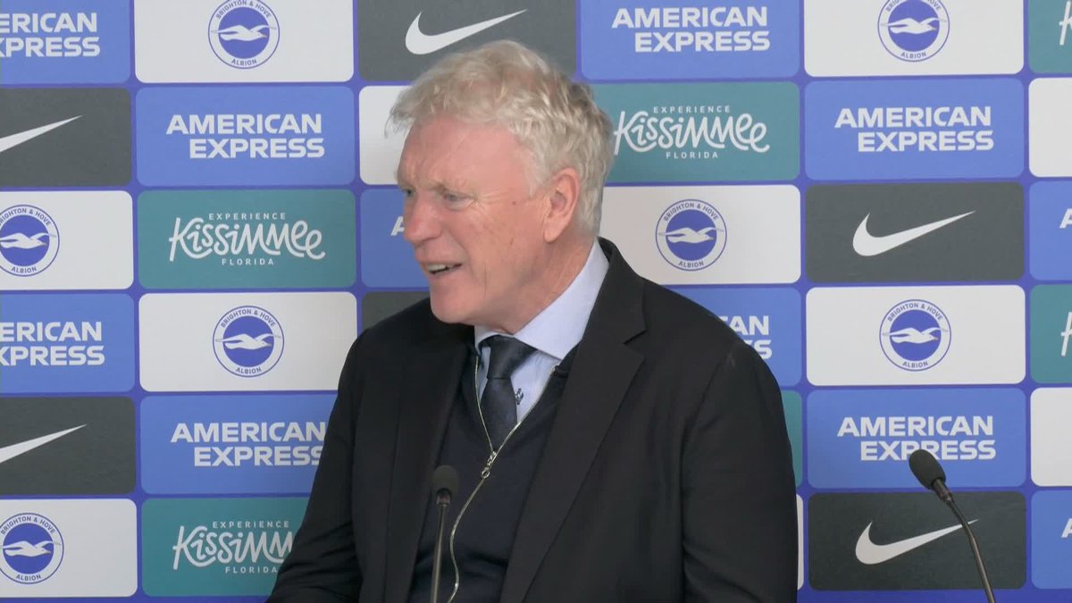 "If I had been a bit more mobile, I might've done a knee slide" 😅 David Moyes was not impressed after receiving a booking for his celebrations following Beto's equaliser against Brighton.