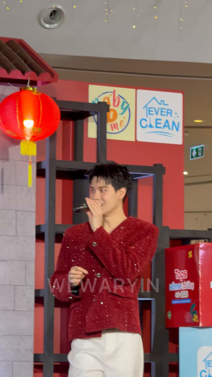 พี่วอร์ : “เพลงนี่ร้องมา 150 รอบละ” หยิ่น : “เหมือนเราเตรียมตัวพรีเซ้นท์งานอะ แต่ลืมสมองไว้บ้าน” ขำจะบ้า 55555555555555555555 🤣 YINWAR DOWNY AMBIPUR #DownyAmbipurxYinWar