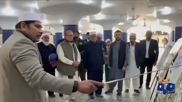 مسلم لیگ ن کے صدر نواز شریف کی حضرت داتا گنج بخش کے مزار پر حاضری