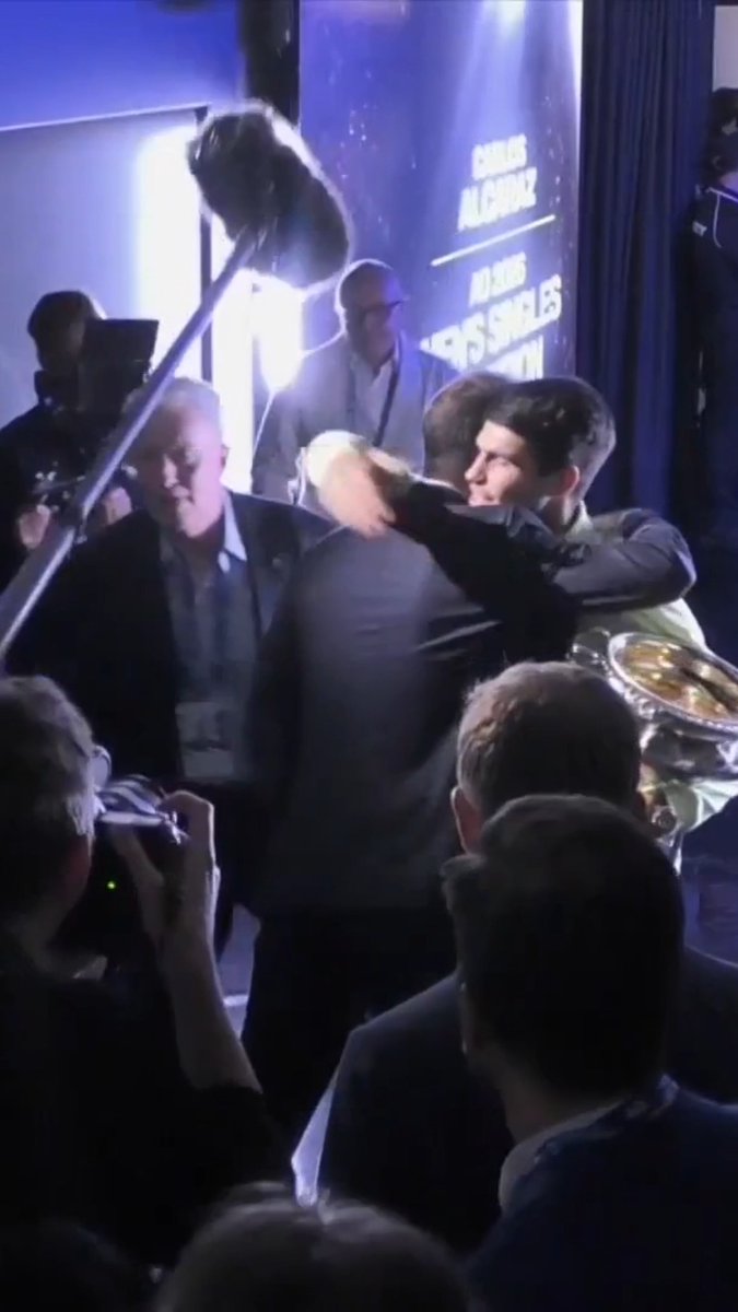 Carlos Alcaraz and Rafa Nadal meeting up backstage after Carlos won his first Australian Open title. Spanish legends only. โค๏ธ