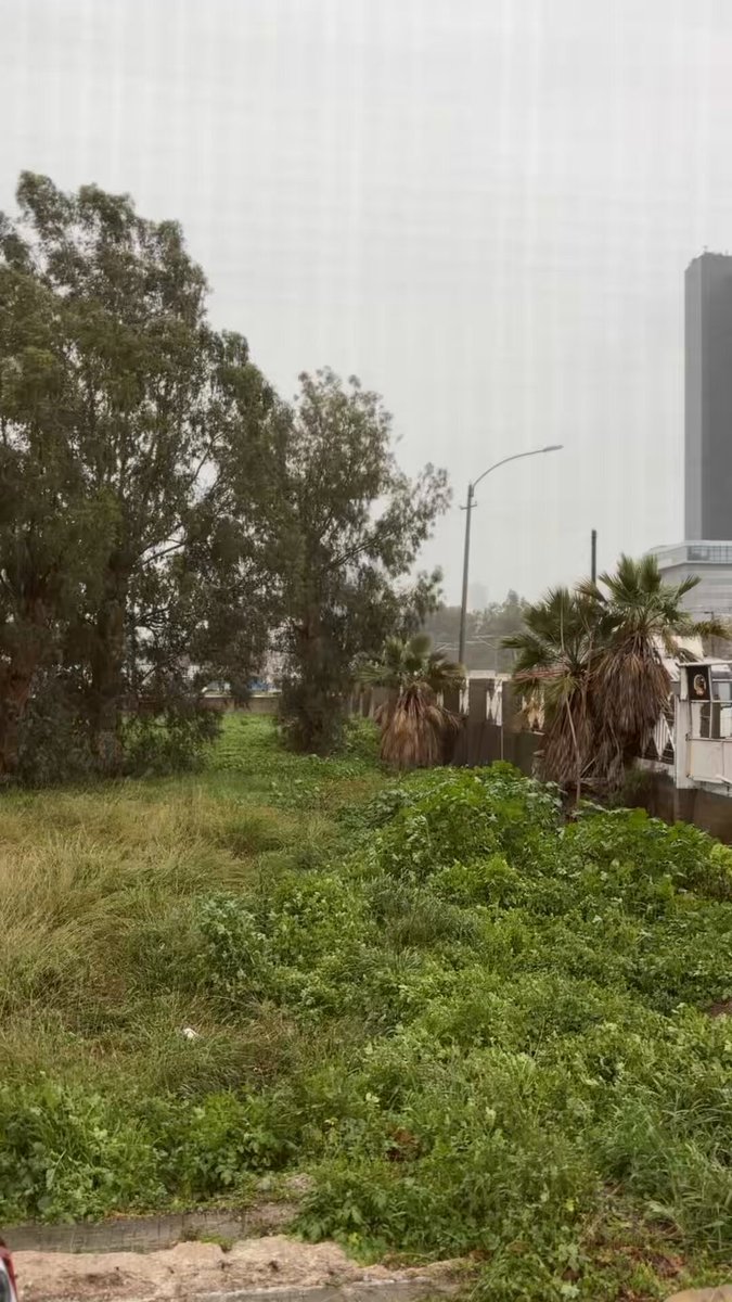İzmir’de vatandaşlar, İzmir Körfezi’nden garip bir ses geldiğini söylüyor