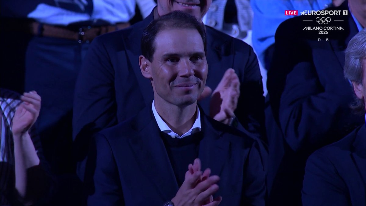 Creció queriendo ser como su ídolo. Compartió pista con él. Ahora gana Grand Slams delante suya. 🇪🇸 Las palabras de Alcaraz a Nadal en la ceremonia. #AusOpen #AO26