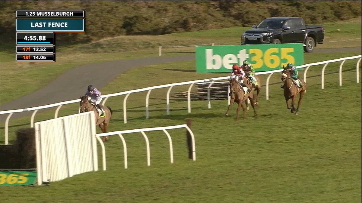 Another weekend winner for team Ditcheat 💪 Go West takes the Bet365 Frodon Novices' Limited Handicap Chase - a very fitting race to win for Paul Nicholls!🏆 #ITVRacing | Paul Nicholls OBE | freddie gingell