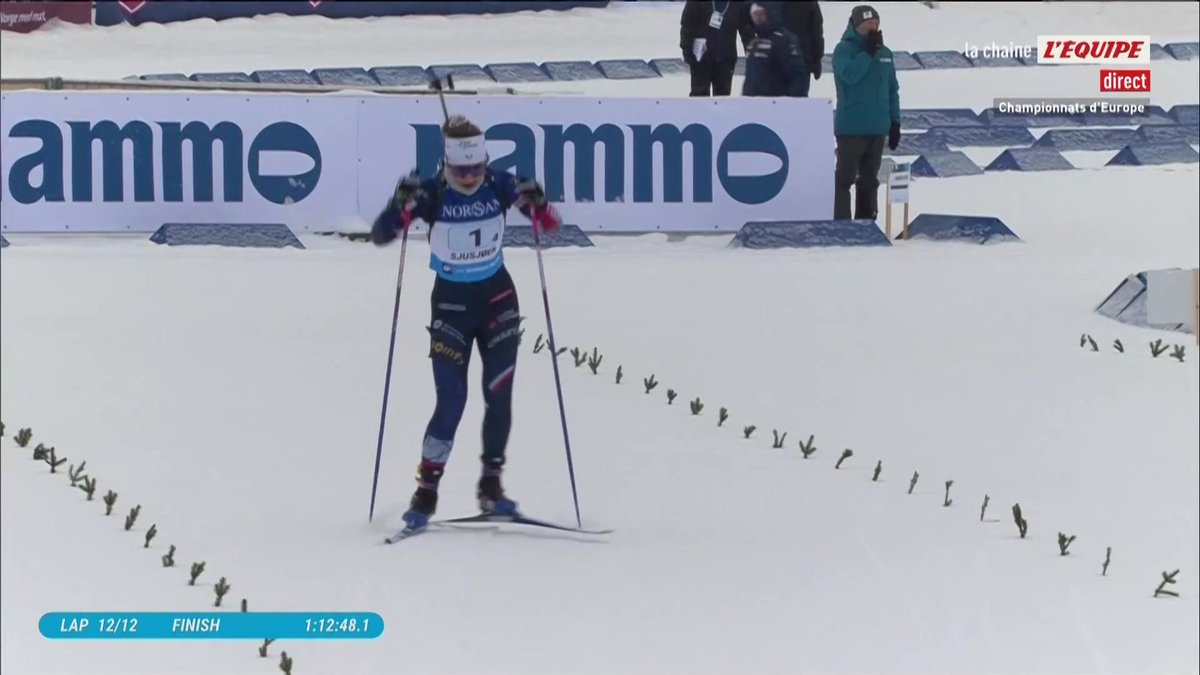 Les Françaises sont championnes d'Europe du relais ! 👏 Célia Henaff, Voldiya Galmace Paulin, Sophie Chauveau et Gilonne Guigonnat devancent l'Allemagne et la Norvège ! #lequipeBIATHLON