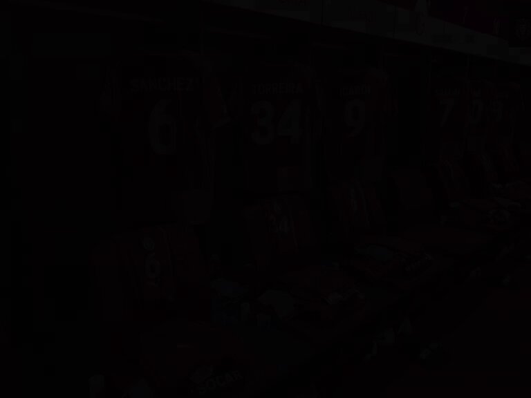 sadece bir topçu değil şlde 11 yıl sonra deplasman galibiyeti, kadıköy ve derbi dominasyonu, 13. takımı kabul edip osimhenlere sanelere ön ayak olması.. liyakatı sike taşşağa sürdük cuestalar yiyeceğine sen ye kaptanım