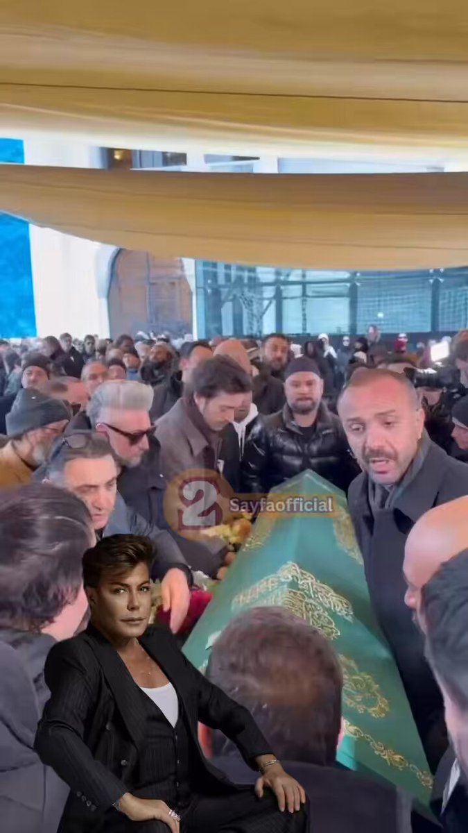 59 yaşında hayatını kaybeden Fatih Ürek, ailesi ve sevenleri tarafından son yolculuğuna uğurlandı Okan MERMER