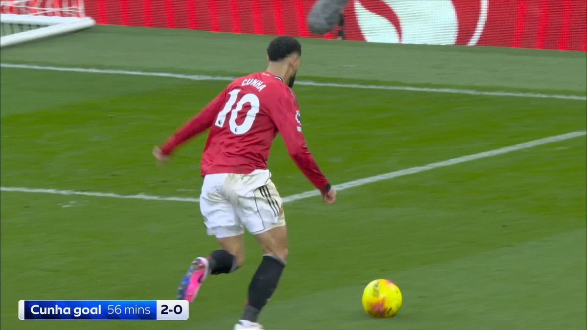 "He's got Brazilian flair" 🇧🇷 Ashley Young shares his thoughts on Matheus Cunha's goal and the pass from Casemiro 😍
