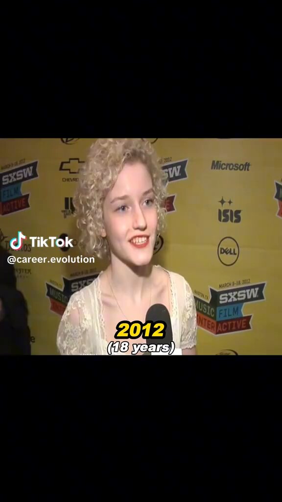 Hoy son 32 años para una de las mejores actrices, con diferencia, de toda su generación. Lo es por Grandma, por The Assistant, por Hotel Royal, por Weapons, y por supuesto, por una serie inmensa, como es Ozark👌❤️ Muchísimas felicidades, Julia Garner🙌🏼❤️