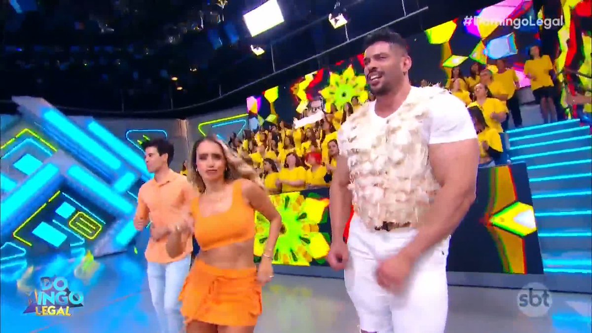 Não dá pra ficar parado com essa! 🕺 #DomingoLegal