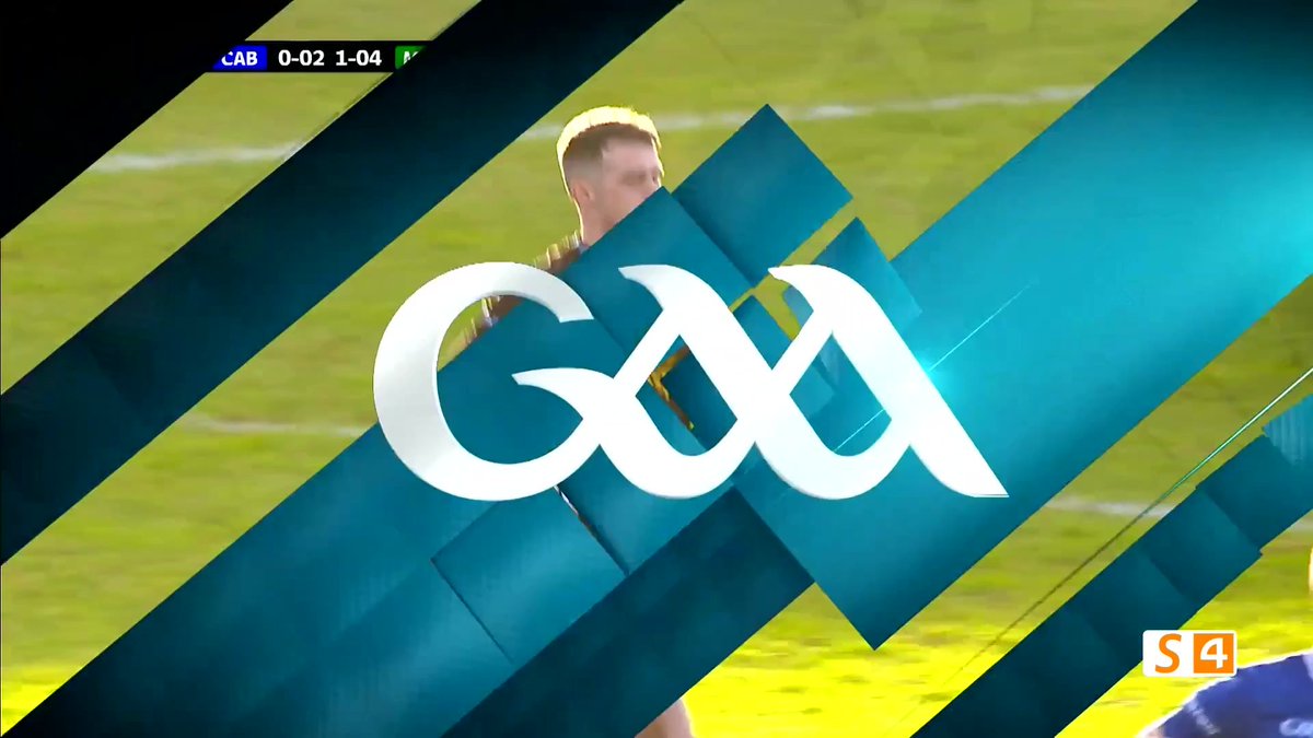 Savage finish from Meath's Ruairi Kinsella, going for a lobbed goal from distance - knows he has the advantage and pulls the trigger, we saw it last weekend with Kerry working a two when they could have taking an easy point (on an advantage!) #GAA