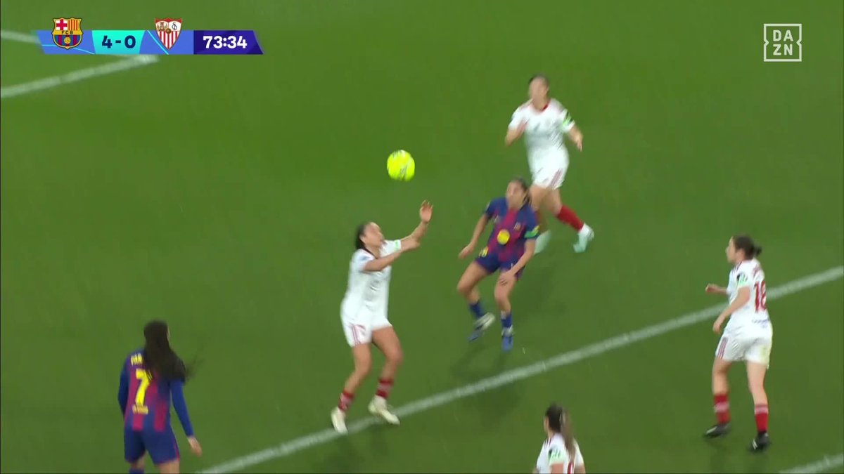 ALEXIA 🤝🏻 KIKA QUÉ MANERA DE ENTENDERSE DENTRO DE LA CANCHA 🤩 #LigaFenDAZN