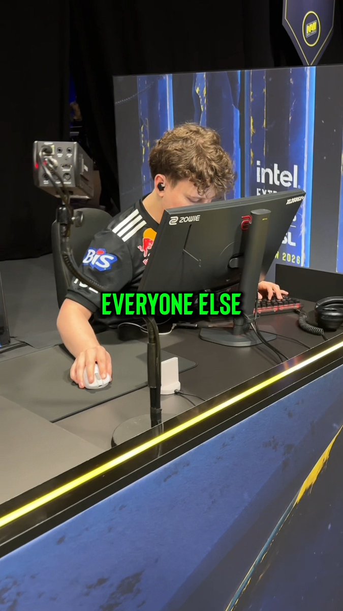 bro doesn't even warm up 🤷‍♂️ donk1337 #IEM