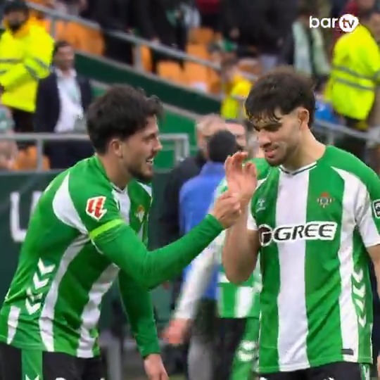 Me tiene a lágrimas que la “sorpresa” que nos tenía preparada Abde era la celebración fumándose un cigarro por el “amego segarro” que le gritaron en Mestalla