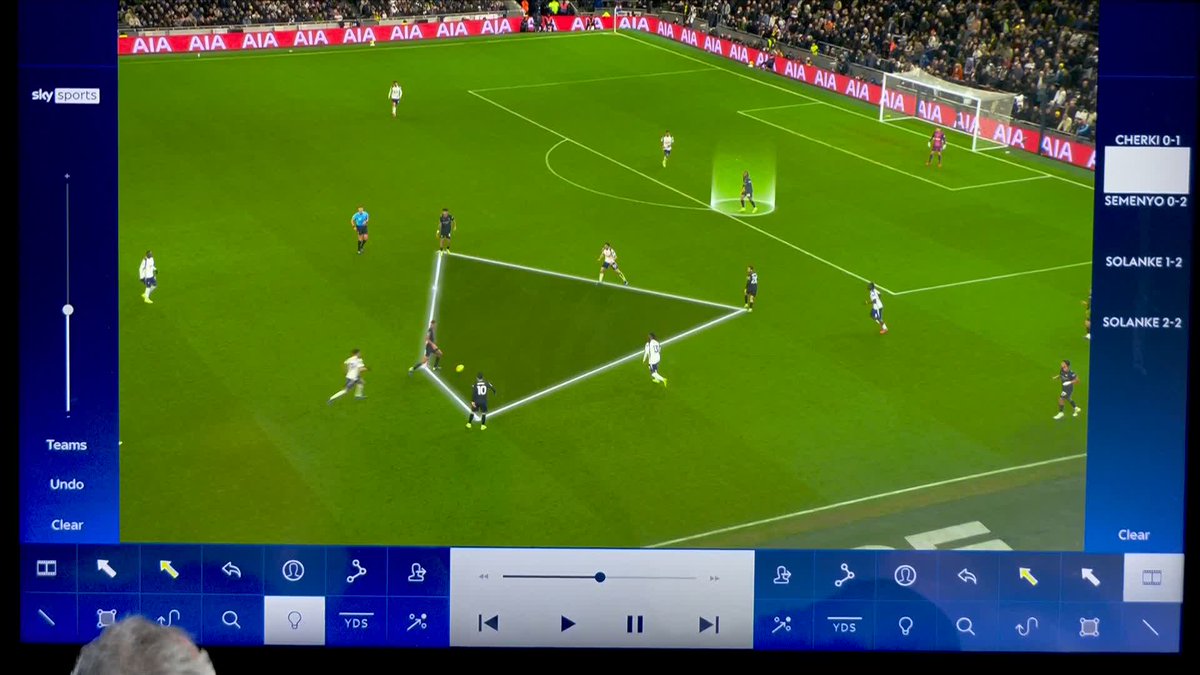 🗣️ "The passing from Rodri was absolutely out of this world" Jamie Carragher analyses the goals from Manchester City against Spurs that had them 2-0 up in the first-half 🔍
