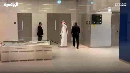 🎥 لحظة مغادرة فهد سندي رئيس نادي #الاتحاد، الملعب، بعد نهاية اجتماعه مع البرتغالي سيرجيو كونسيساو مدرب الفريق الأول لكرة القدم #الاتحاد_النجمة #دوري_روشن_السعودي 🇸🇦 #RoshnSaudiLeague 