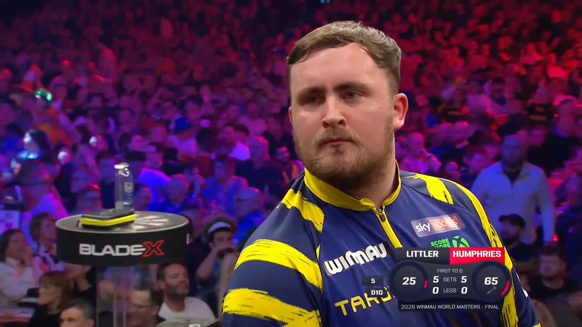 LITTLER BREAKS! The world number one is one hold of throw away from winning the title! Luke Humphries MUST win two straight legs! 📺 #WinmauWorldMasters | Final