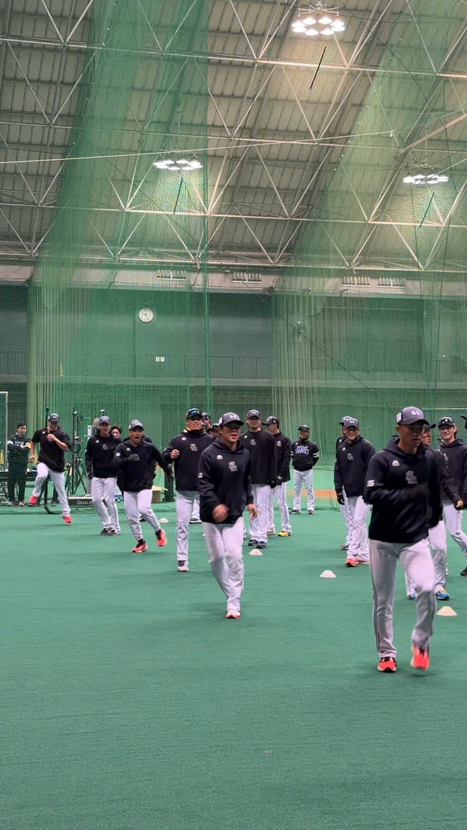 【宮崎キャンプ情報】 ステップのリズムがわからずいじられる上沢直之投手 #sbhawks