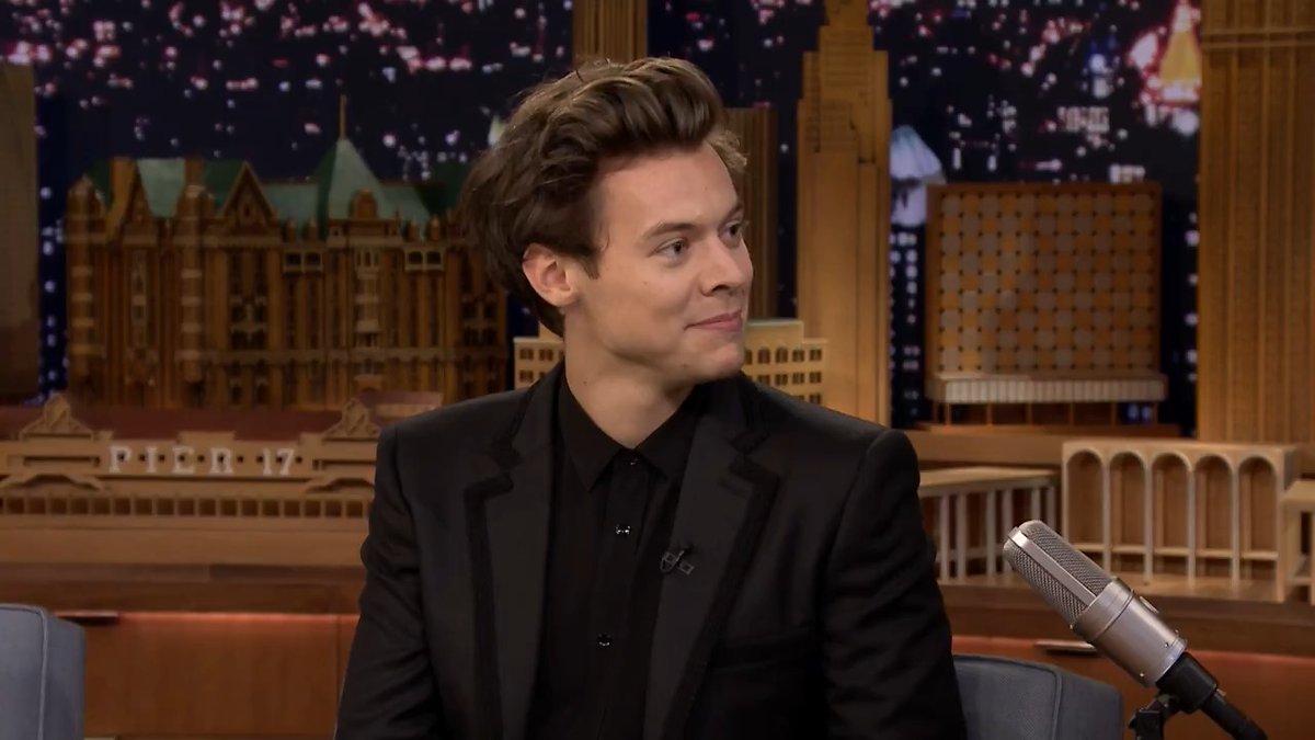 .Harry Styles. and Jimmy were dressing room neighbors at Saturday Night Live - SNL 🤣 #FallonFlashback Original Air Date: July 20th, 2017