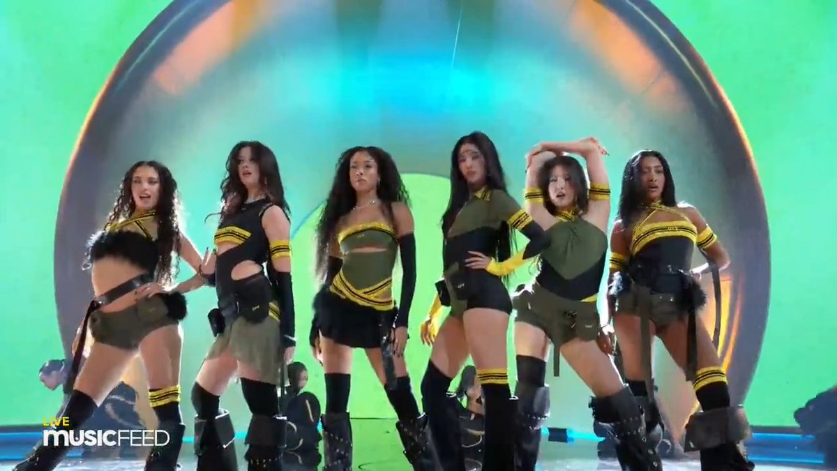 how did we go from destiny’s child to this here #GRAMMYs