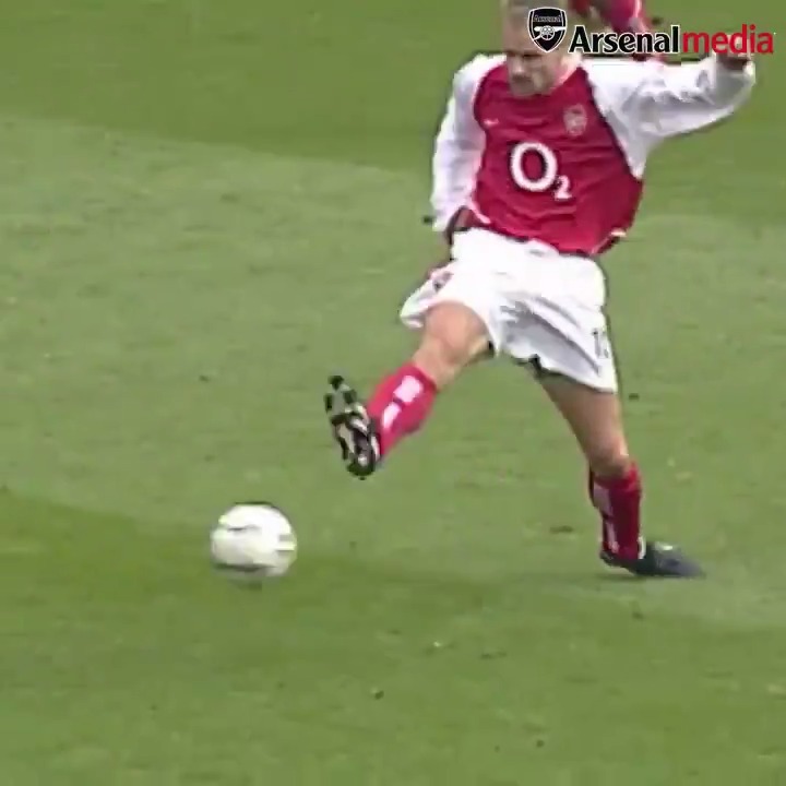 Vieira’s run and finish. Bergkamp’s threaded ball. The sound of the net. Henry’s reaction. Footballing Gods 🙌