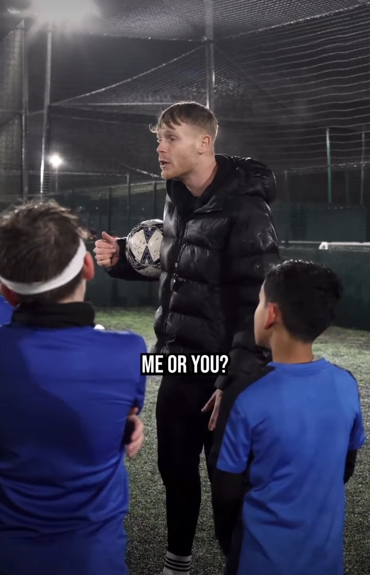 The passion behind every word will make this stick for years 👏 I came across this incredible inspirational talk that football coach Joshua Paul gave his U11 players, and HAD to share it!! At every stage of life, it’s easy to let ourselves be pulled down by negativity. We tend to internalise other people’s issues, rather than taking a step back and asking, “is this really my problem?” 🤔 Positivity is always an answer even when the question is the opposite. Helping young people build that mindset early can shape how they handle life long after the pitch. What a powerful lesson 🧡💫 (🎥: fit_4_football)