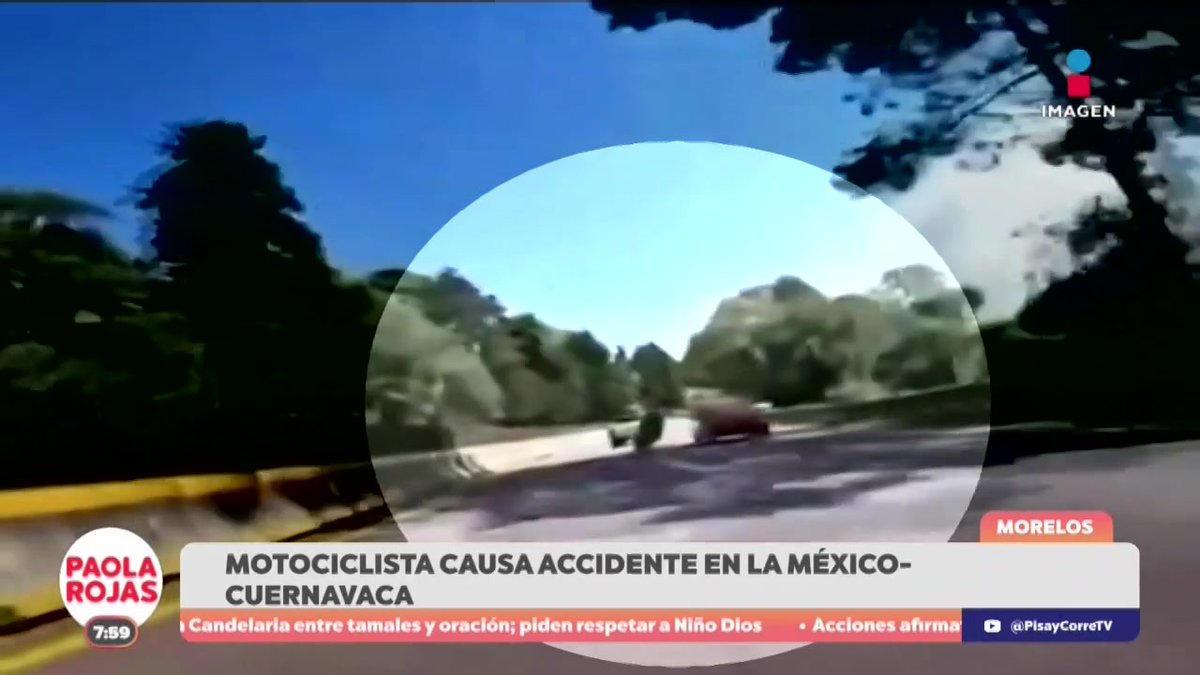 Se registró un fuerte accidente en la carretera México-Cuernavaca luego de que un motociclista intentará rebasar a un automóvil mientras este cambiaba de carril. #NoticiasImagen #PaolaRojasDPC Paola Rojas Hiram Hurtado