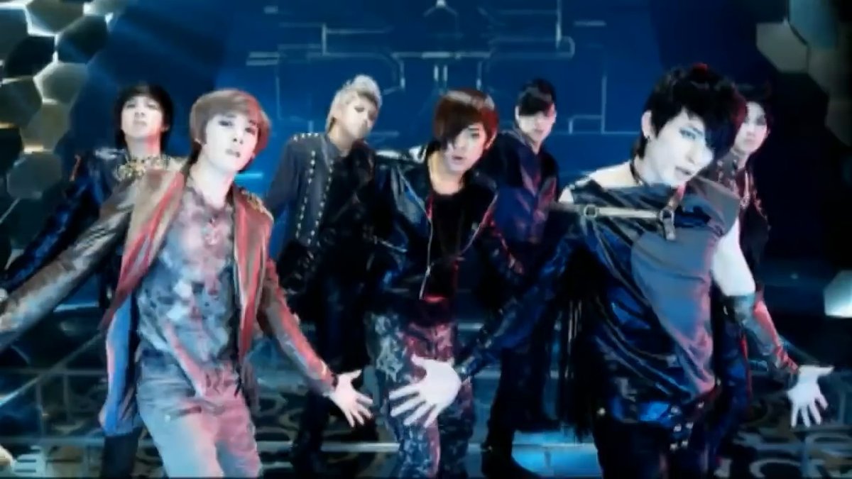 16 years ago today, UKISS released their 1st Album ‘Only One’ with title track ‘Bingeul Bingeul’.