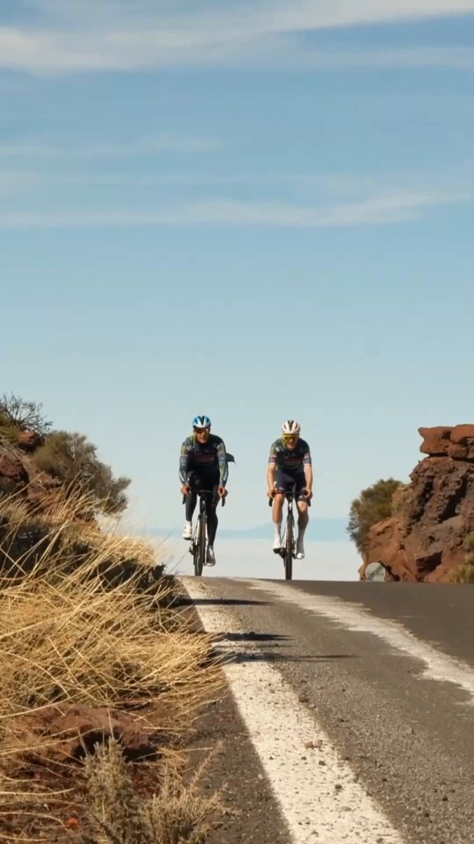 Chasing altitude w/ Jasper Stuyven &amp; Dylan van Baarle. 🏔️ #TheWolfpack