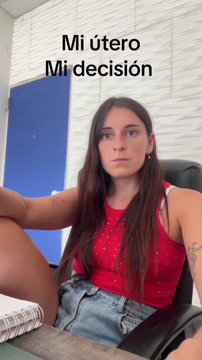 "Tengo 33 años y estoy harta de que la gente me diga que ya estoy en la edad de tener hijos. ¿Quién te dio derecho a opinar sobre mi útero? ¿Quién te dijo que quiero ser madre? ¿Y si no se me canta?": la bronca de una tiktoker.