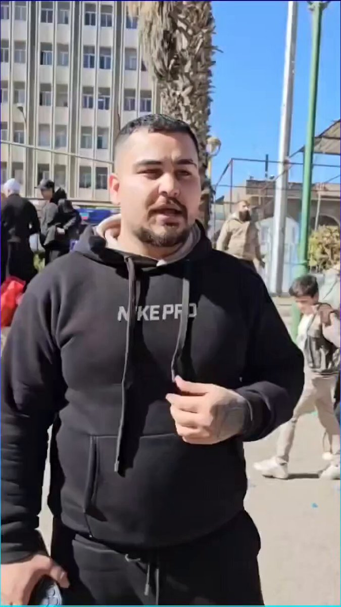 من ما يسمى ساحة الكرامة أنصار الهجري يتوعدون الرئيس الشرع " بنقلو للجولاني جايينك عالشام "