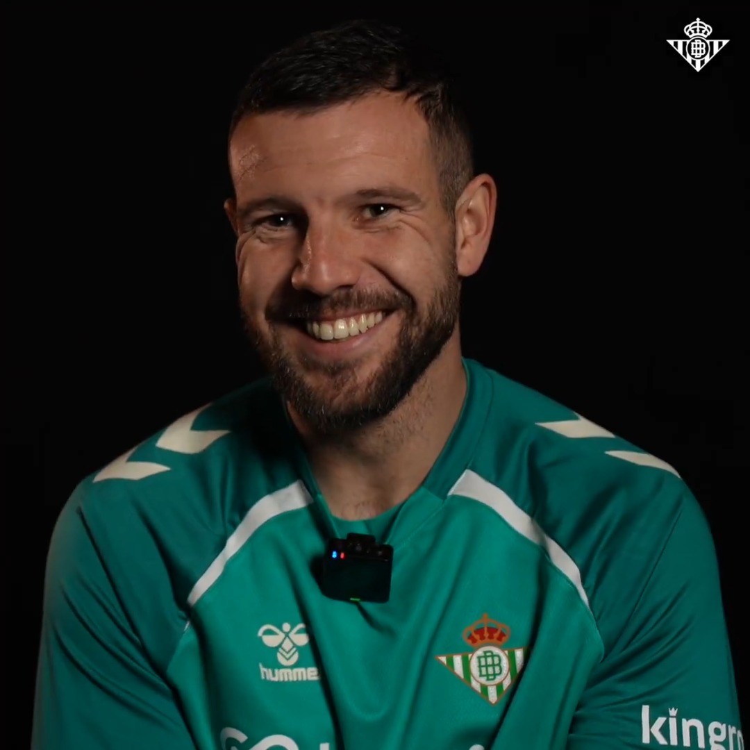 🥹©️💚 200 partidos en el club de tu vida dan para mucho. Por muchos más momentos a tu lado, Aitor.