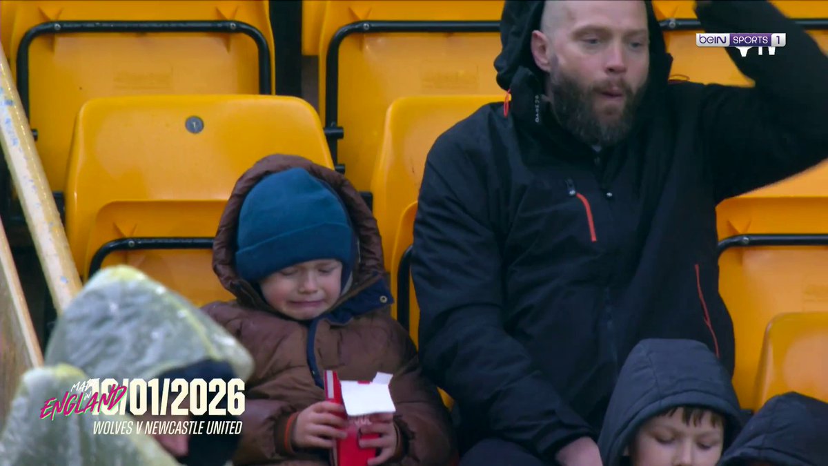 🇬🇧 #MadeInEngland 🍗🥹 L'histoire du petit Rory et ses nuggets a ému tous les supporters des Wolves... regardez le geste du club !