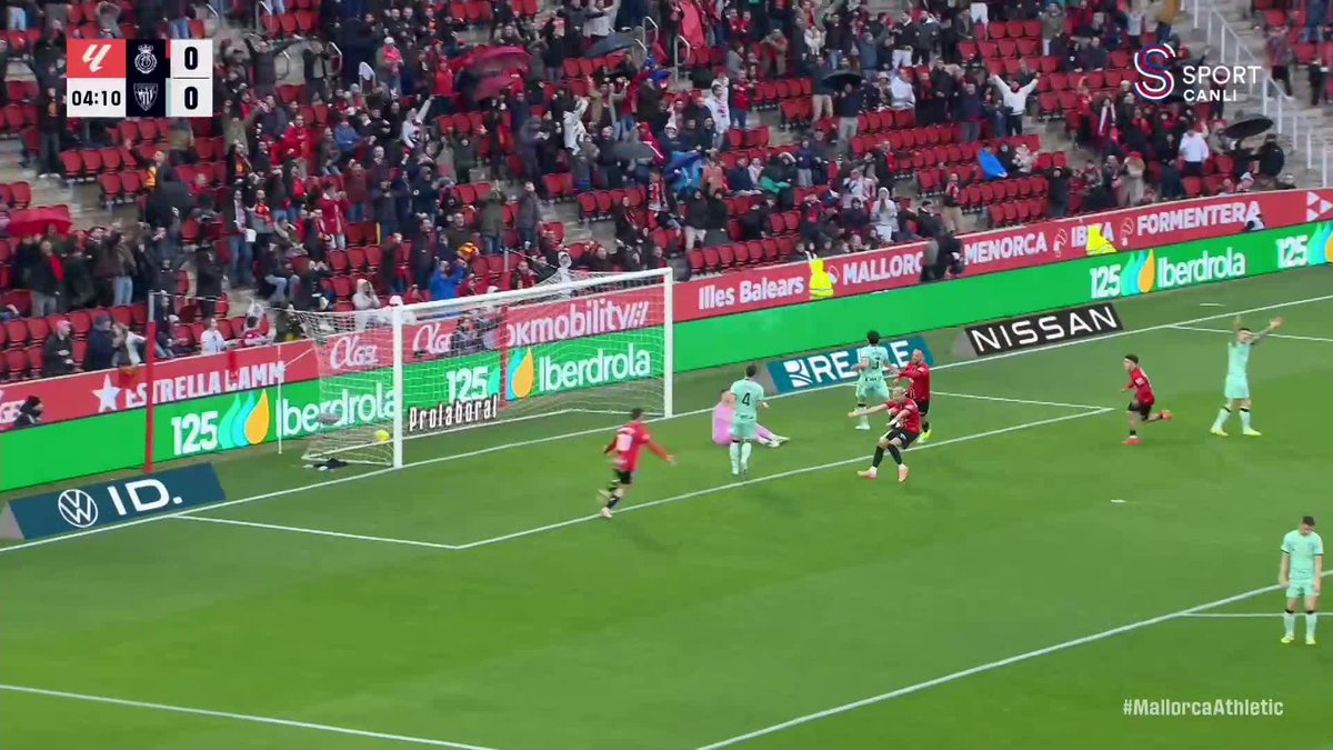 🚨 | Vedat Muriqi, Mallorca formasıyla 50. golünü atarak kulüp tarihinin en golcü 3. oyuncusu oldu. 1- Samuel Eto’o — 70 gol 2- Abdon Prats — 59 gol 3- Vedat Muriqi — 50 gol